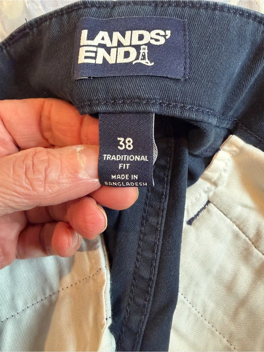 NWT Lands End Men’s Sz 38 Radiant Navy Cargo Shorts
